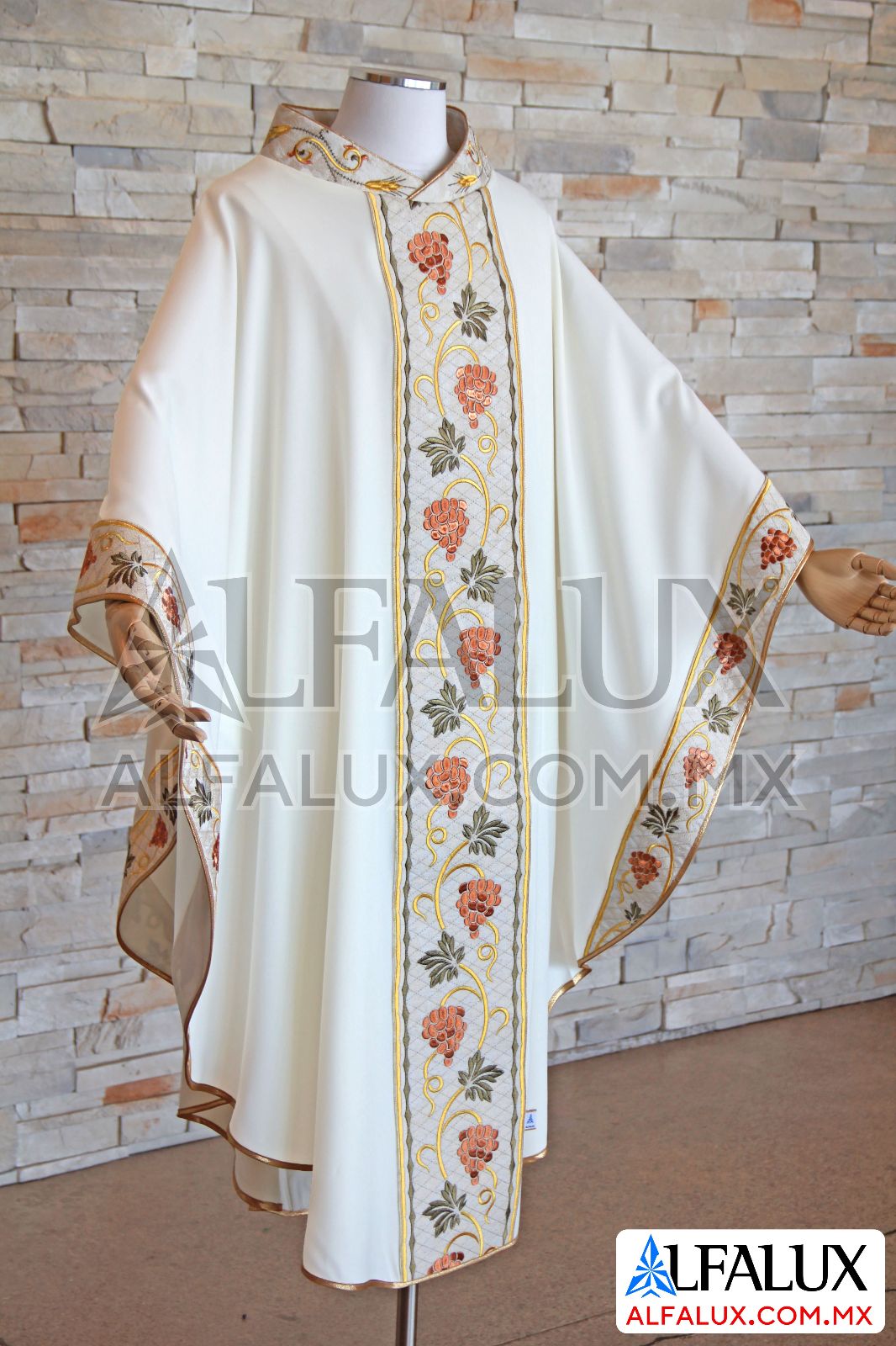 03 UVAS TIERRA Casulla Alfalux  Laterales ClloBord 912 (4)